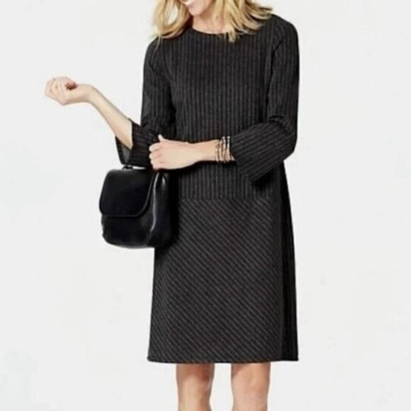 J. Jill Ponte Knit Charcoal Gray Pinstripe 3/4 Sleeve Knee Length Shift Dress M - Picture 2 of 11